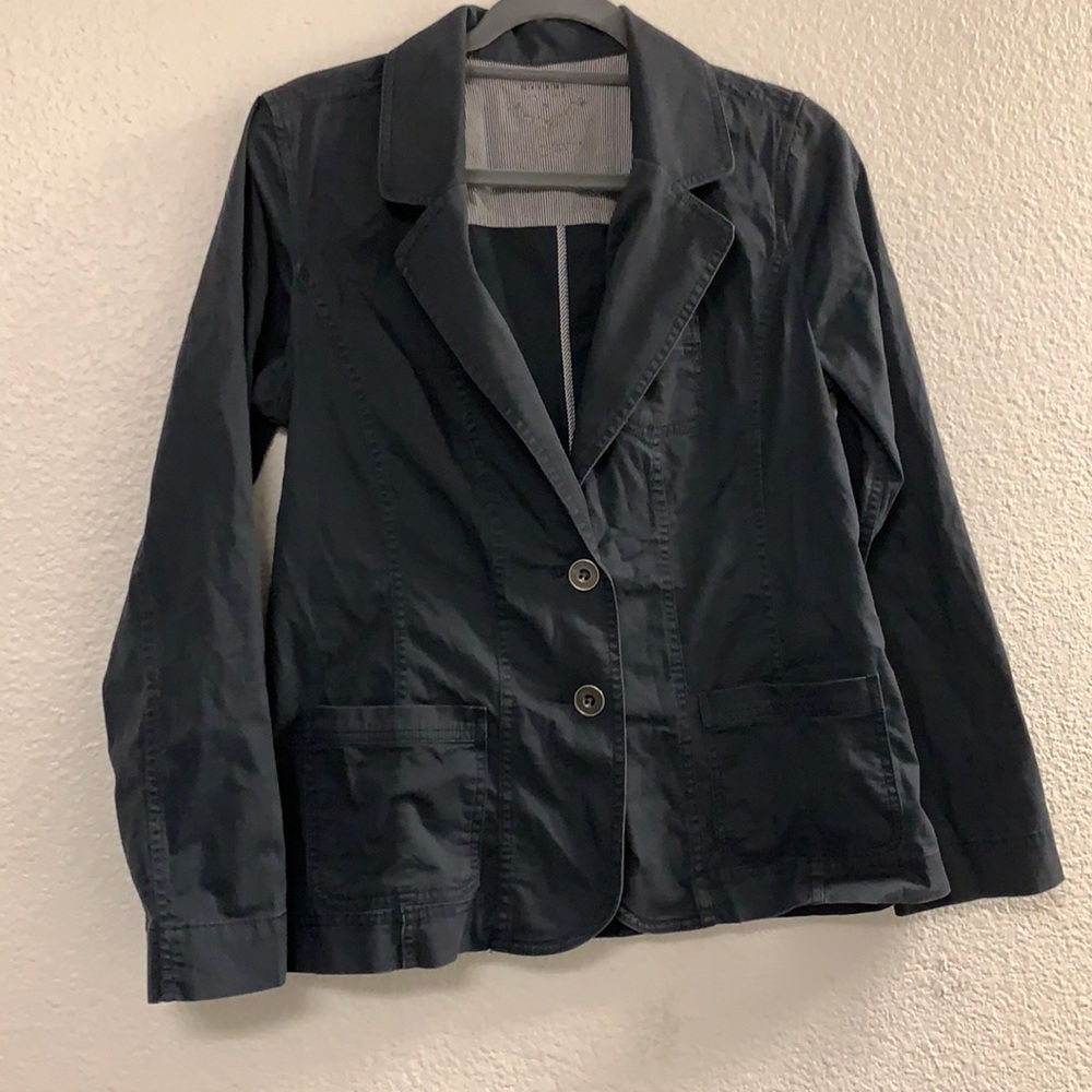 - Sonoma 
- Dark Blueish Grey 
- Small